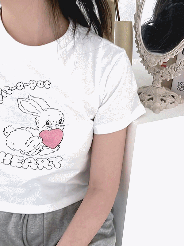 [Y2K/힙-유니크]뉴진스 토끼 래빗 크롭 반팔 티셔츠(2col)